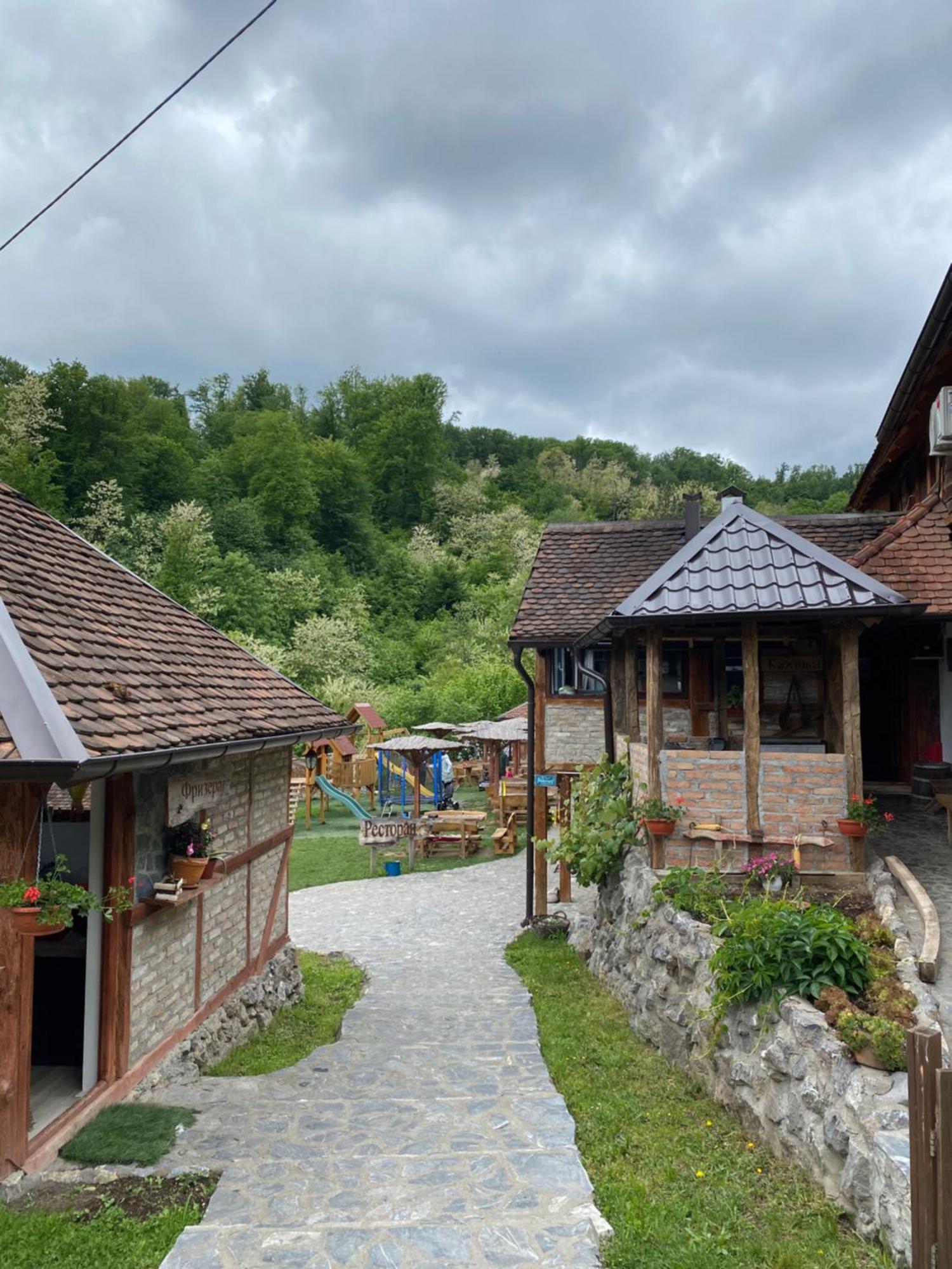 Konak Dobri Potok Krupanj Esterno foto