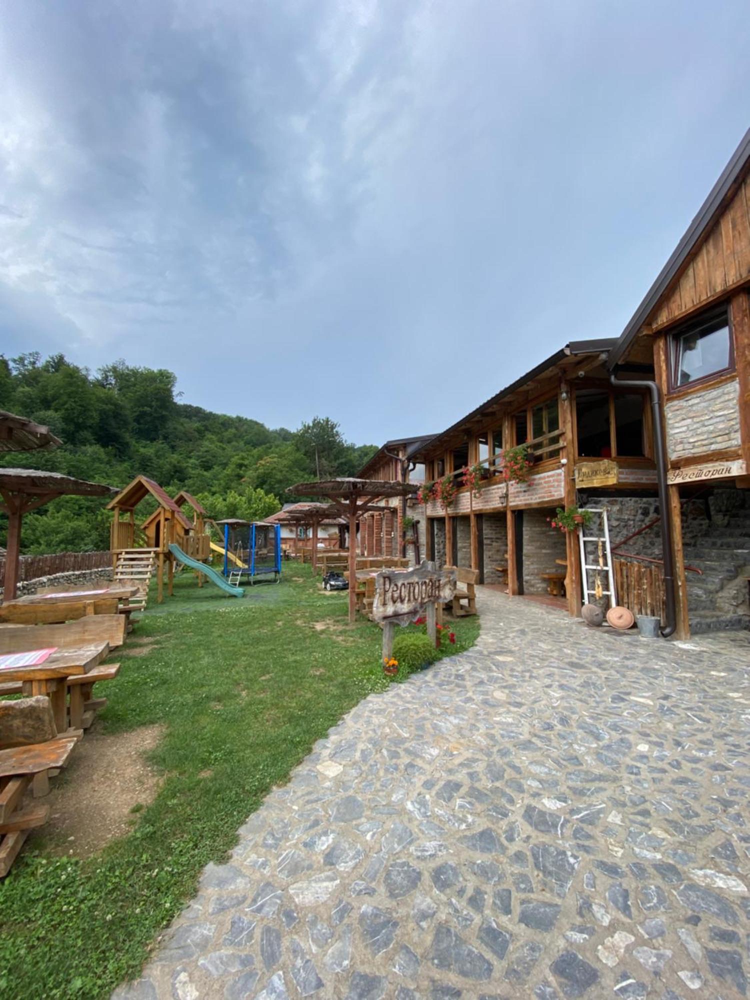 Konak Dobri Potok Krupanj Esterno foto