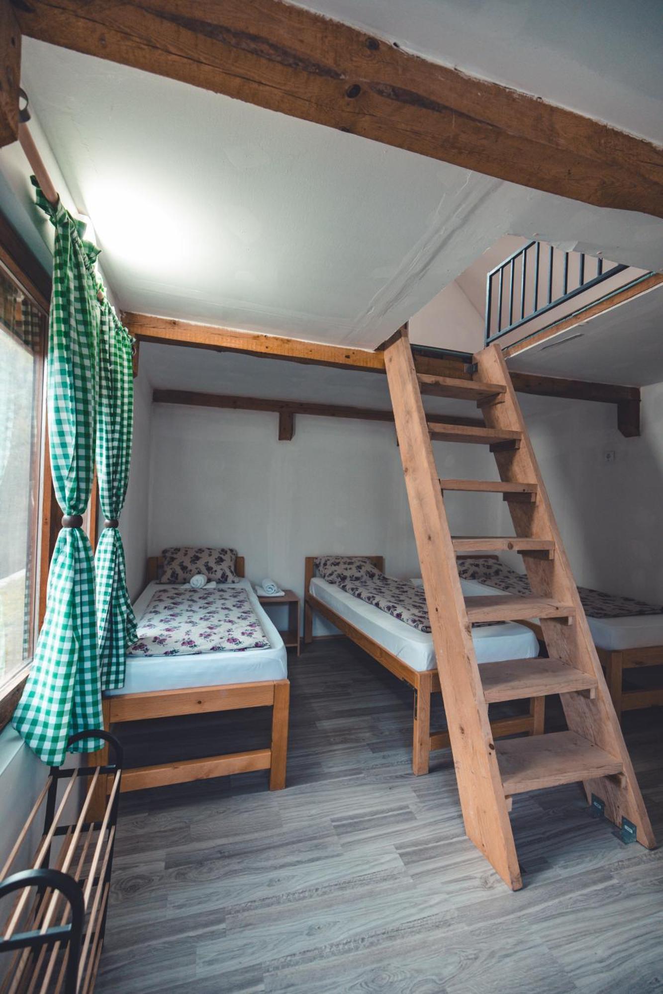 Konak Dobri Potok Krupanj Esterno foto