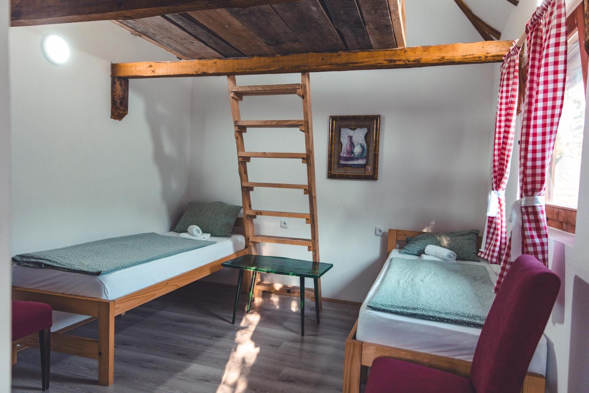 Konak Dobri Potok Krupanj Esterno foto