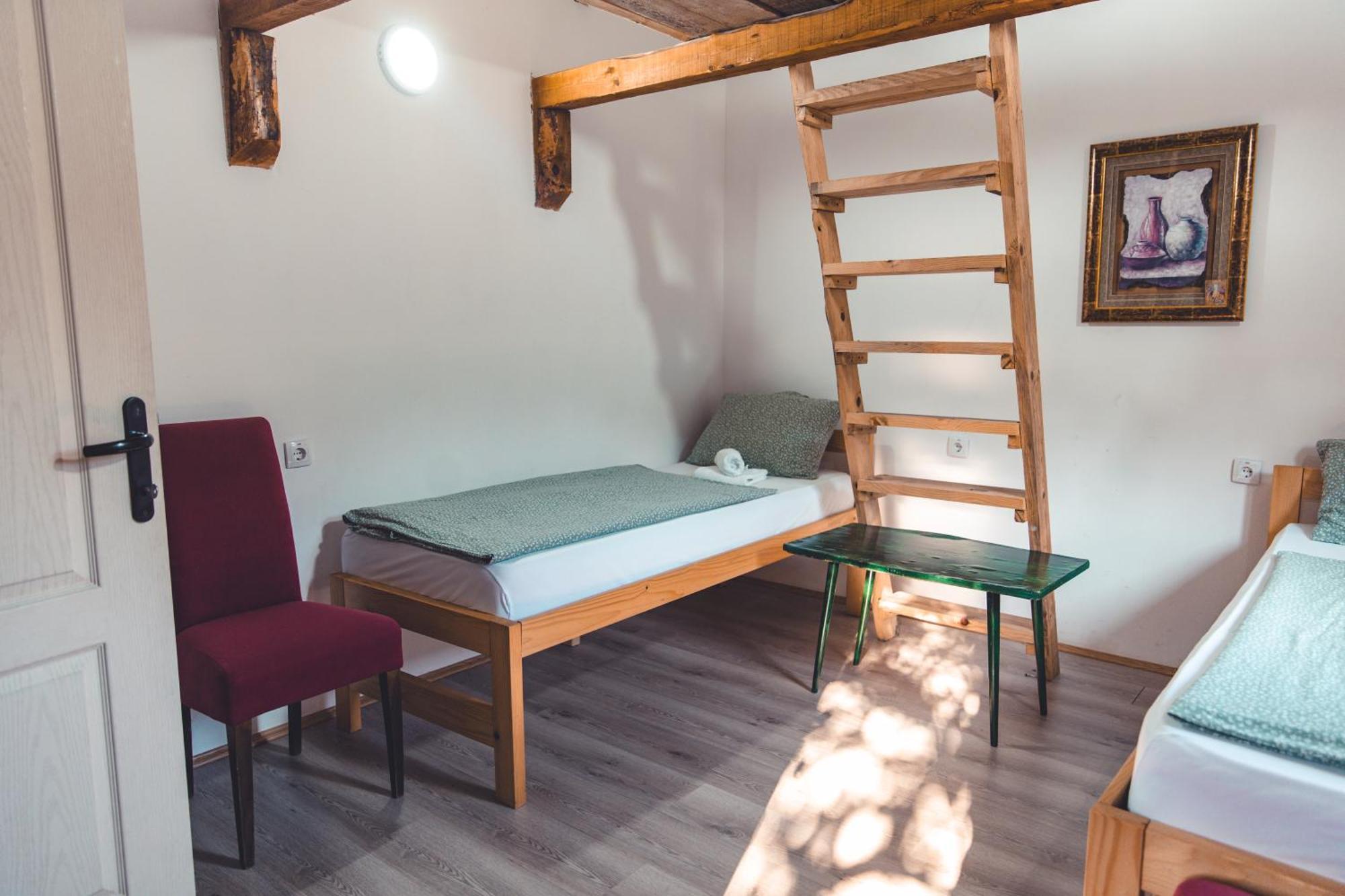 Konak Dobri Potok Krupanj Esterno foto